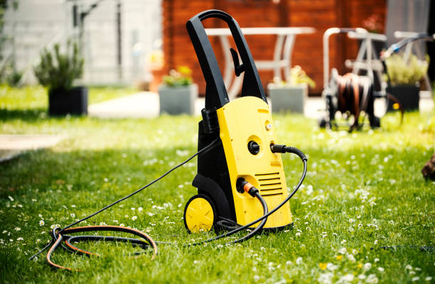 Best Pool Deck Cleaning  in Fruitland, IA